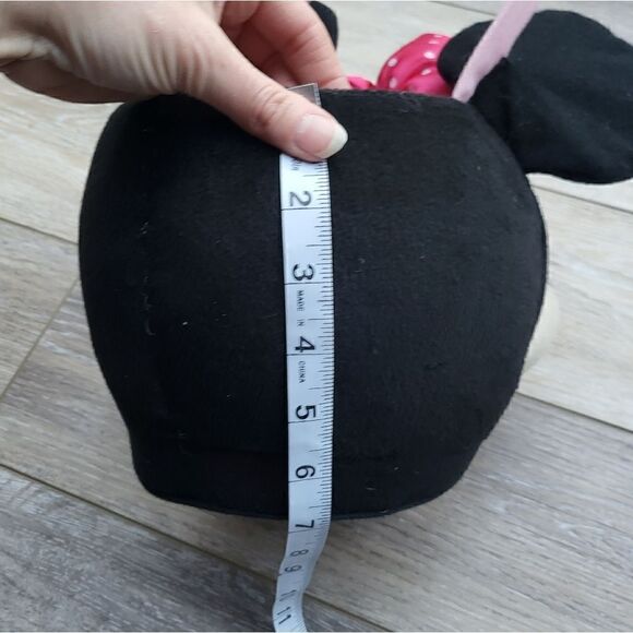 adorable Minnie Mouse head plush baskets with handles! This set includes 2 baske - Picture 2 of 16